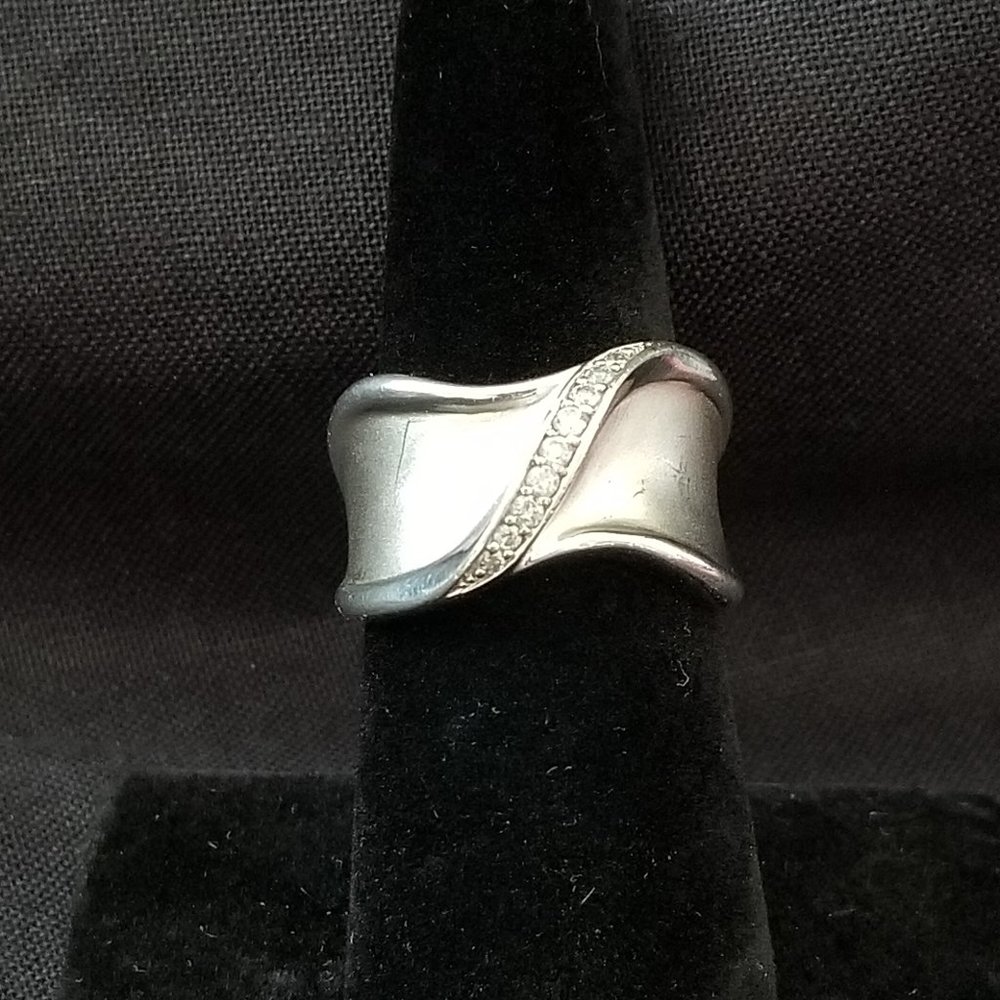 925  Sterling Silver Women's ring Size 7